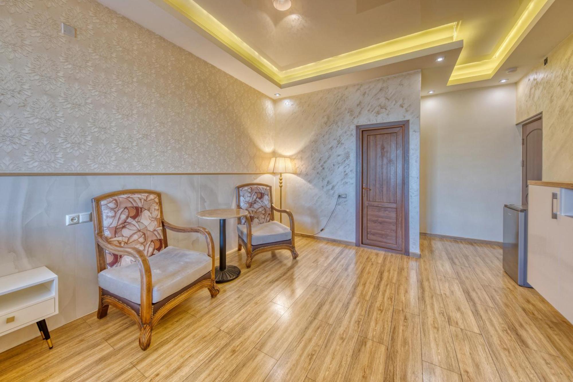Aleppo Hotel Jerevan Exteriör bild