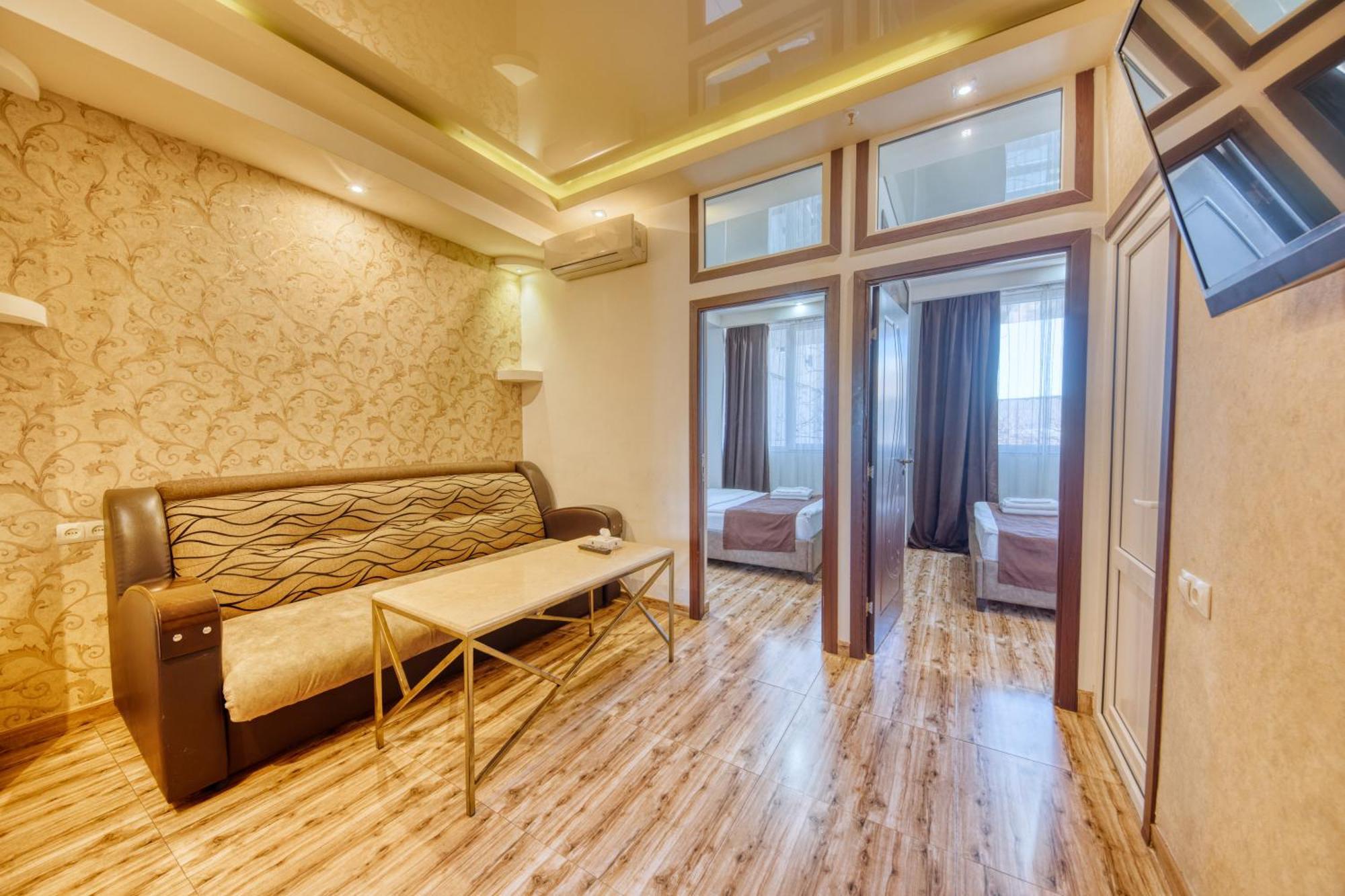 Aleppo Hotel Jerevan Exteriör bild