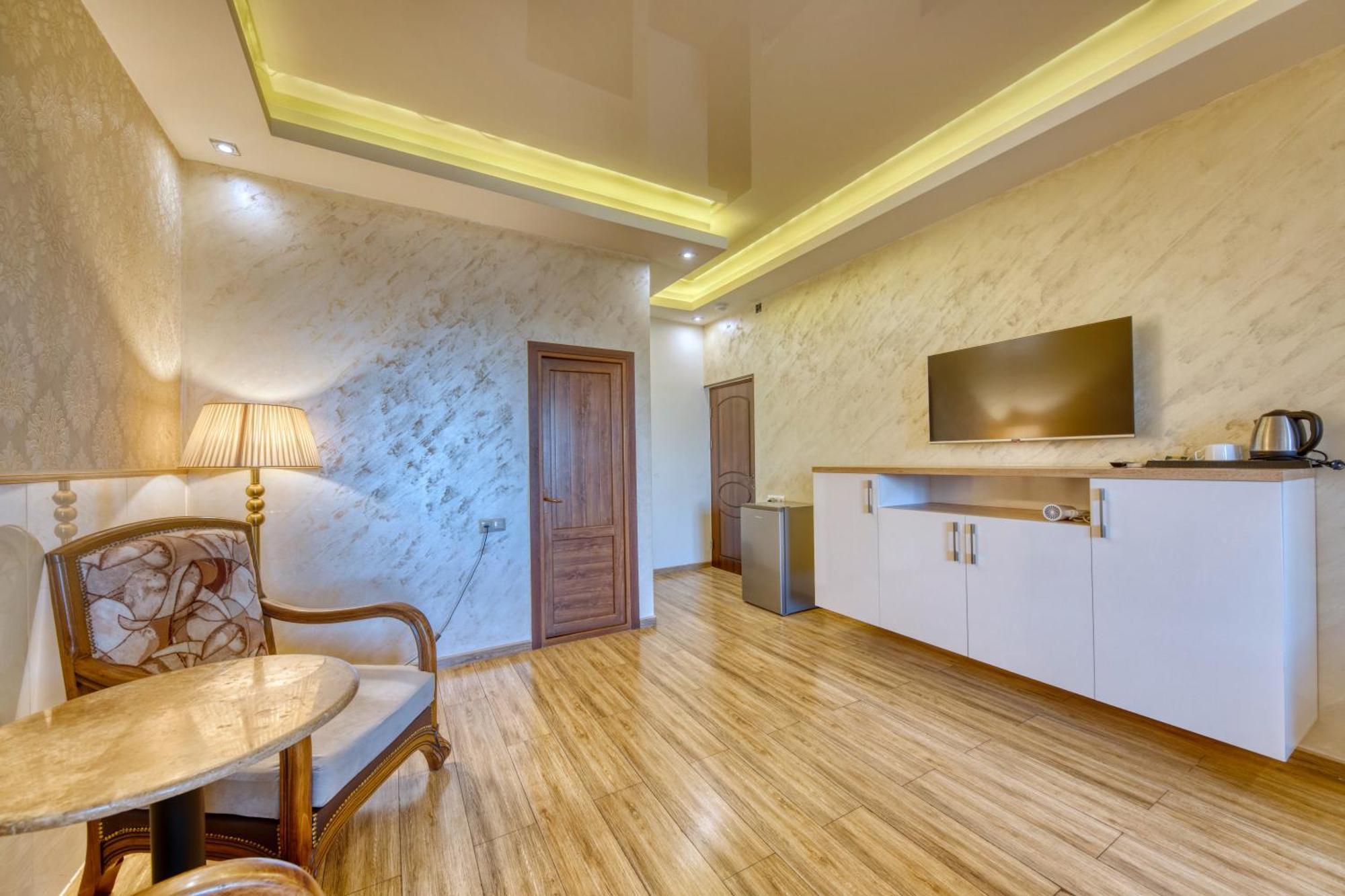 Aleppo Hotel Jerevan Exteriör bild