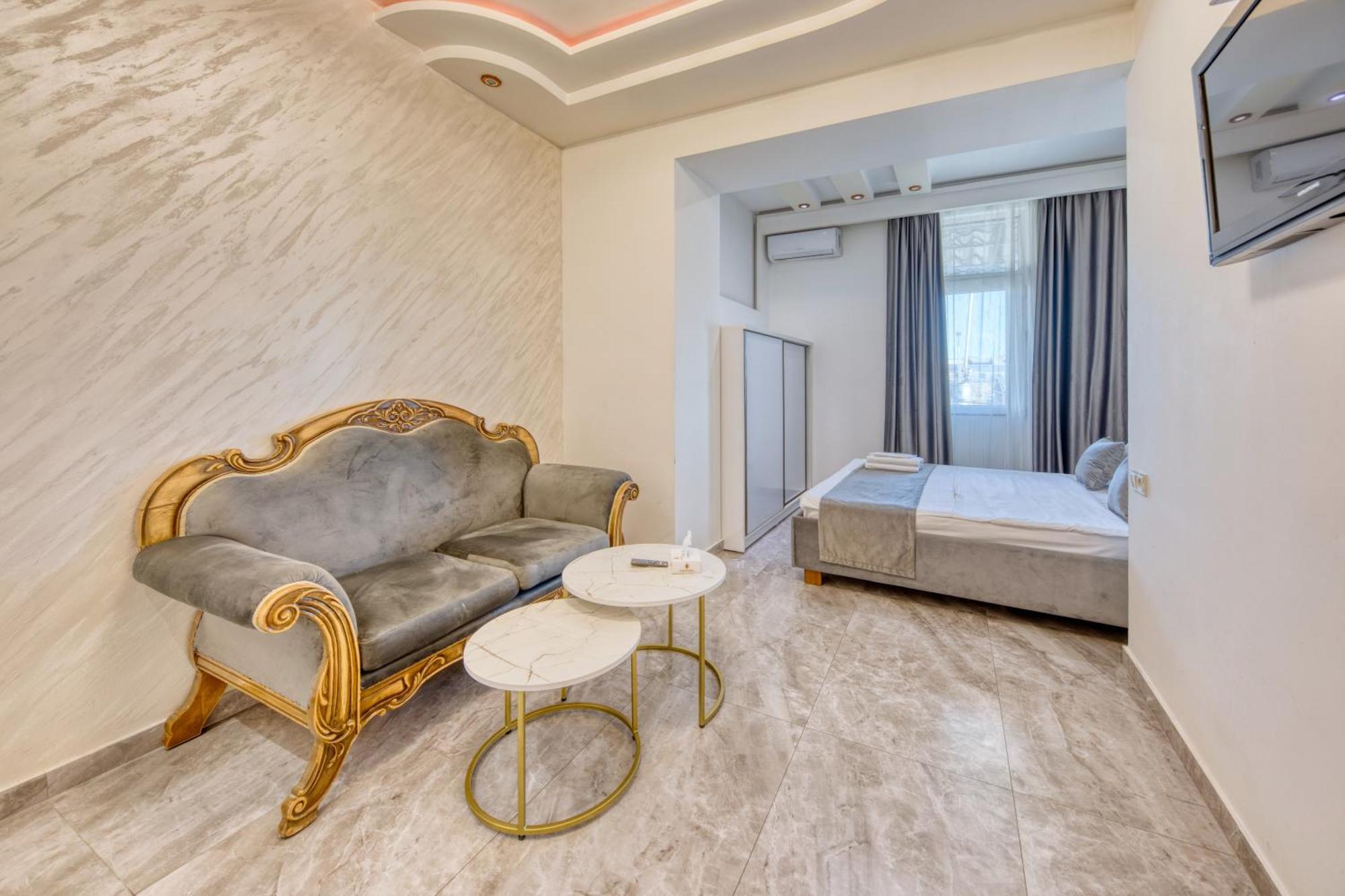 Aleppo Hotel Jerevan Exteriör bild