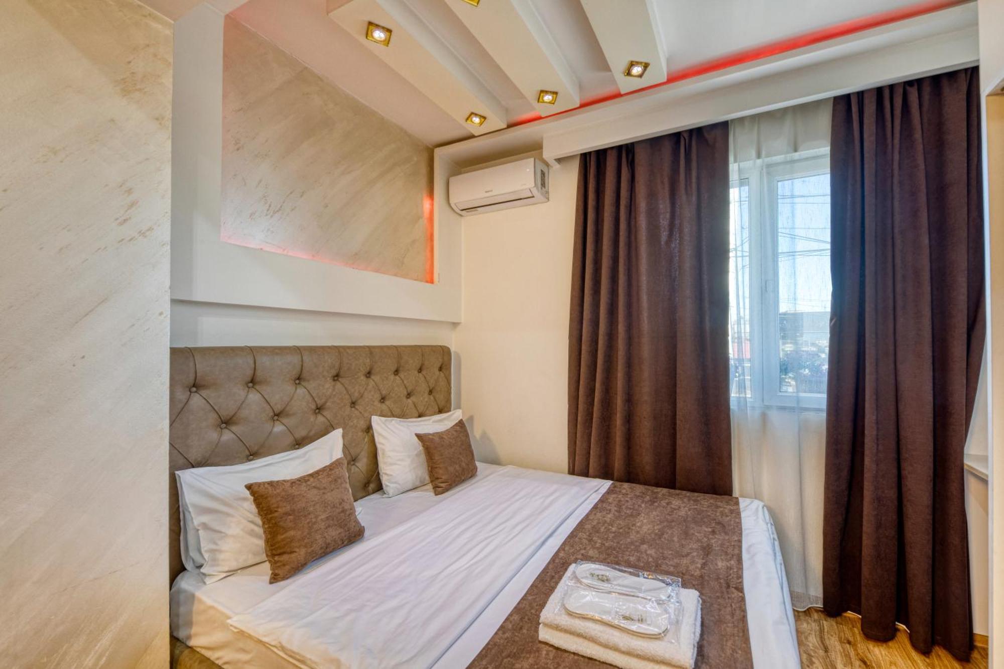 Aleppo Hotel Jerevan Exteriör bild